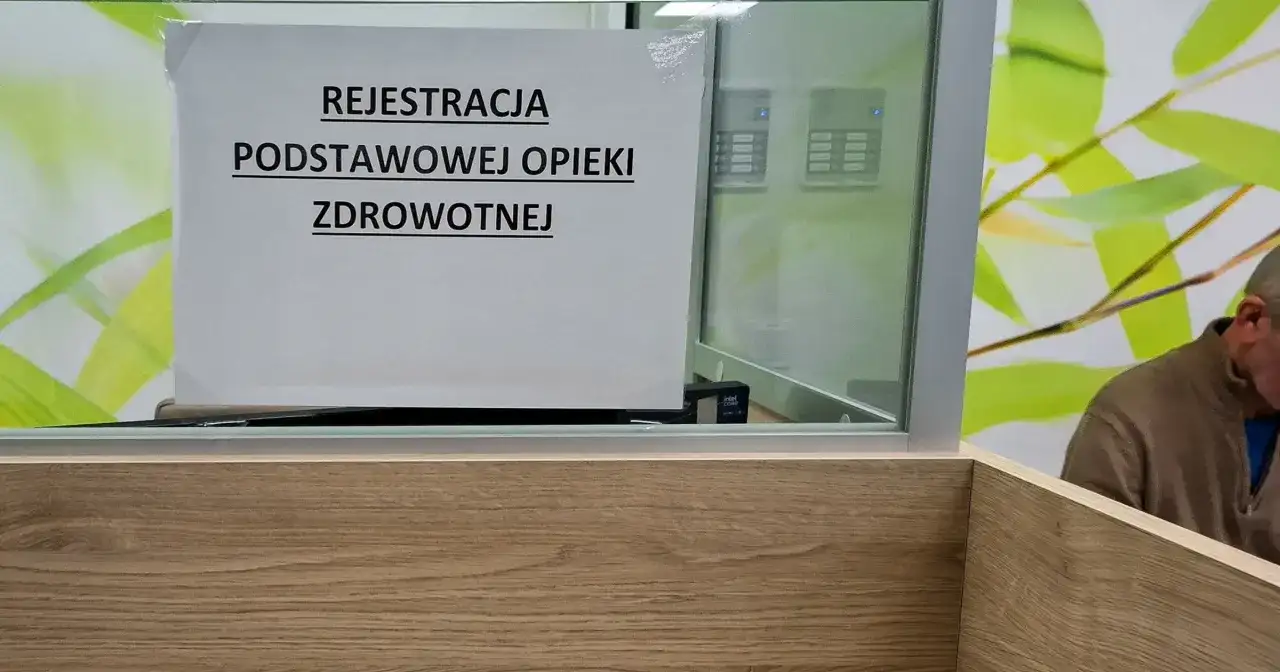 Ubezpieczenie zdrowotne w NFZ - składka, prawo i zgłoszenie