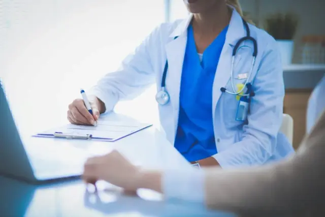 Internista - kim jest i kiedy warto się do niego zgłosić?